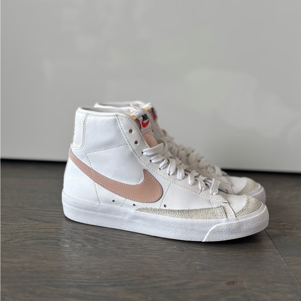 Nike Blazer Mid '77 Women's Sneakers